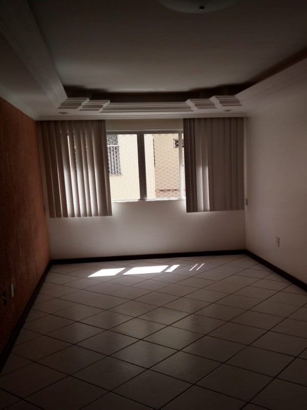 Apartamento à venda com 3 quartos, 90m² - Foto 1