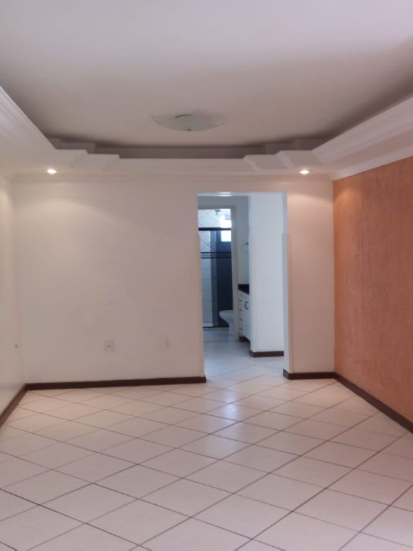 Apartamento à venda com 3 quartos, 90m² - Foto 2