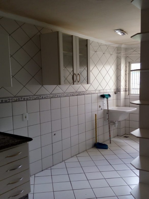 Apartamento à venda com 3 quartos, 90m² - Foto 11