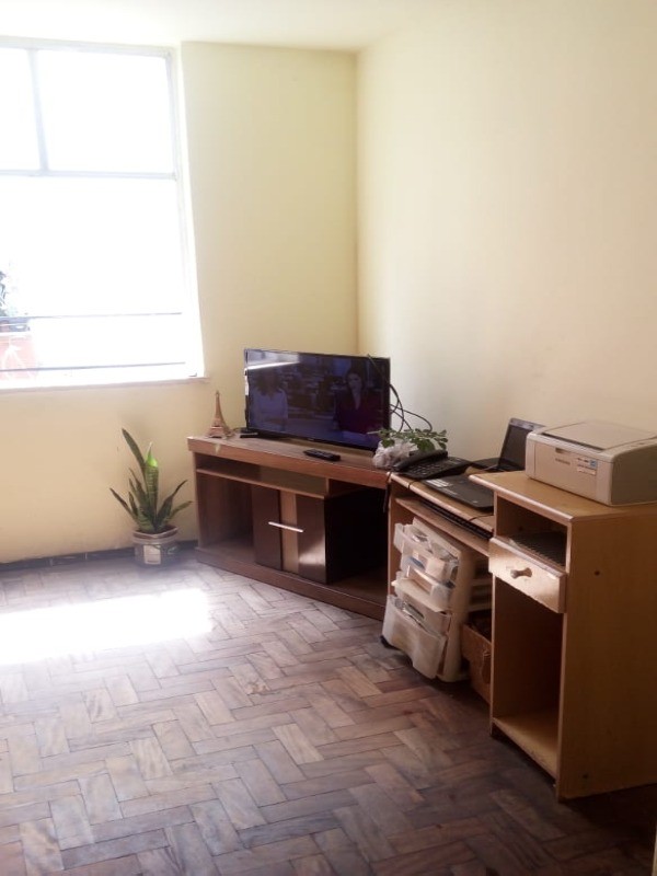 Apartamento à venda com 1 quarto, 40m² - Foto 2