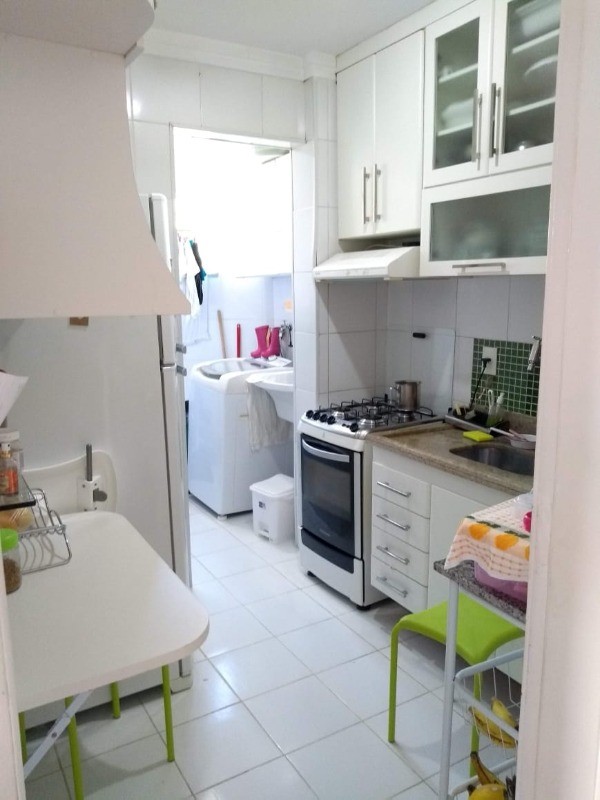 Apartamento à venda com 2 quartos, 60m² - Foto 11