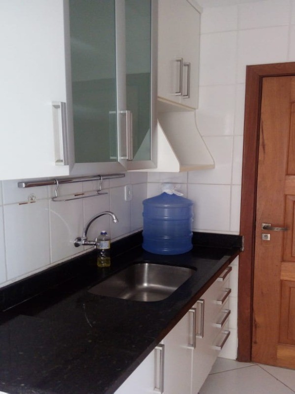 Apartamento à venda com 2 quartos, 75m² - Foto 10