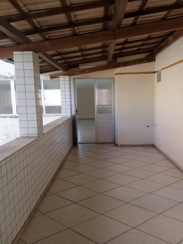 Apartamento à venda com 2 quartos, 75m² - Foto 17