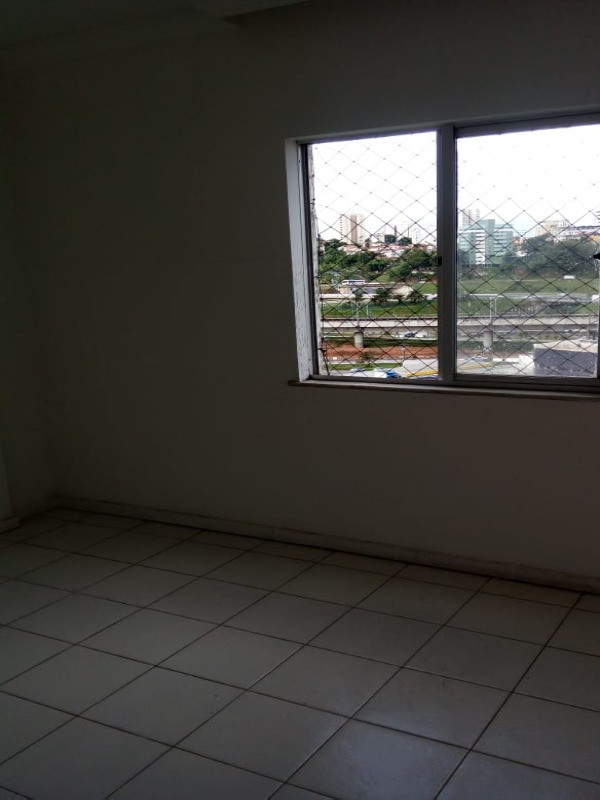 Apartamento à venda com 2 quartos, 70m² - Foto 3