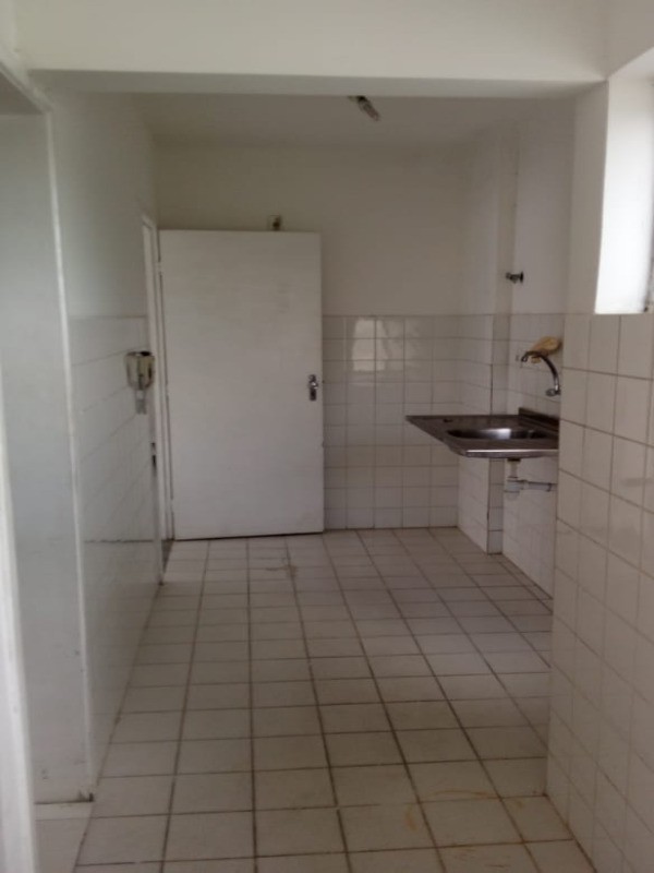 Apartamento à venda com 2 quartos, 70m² - Foto 5