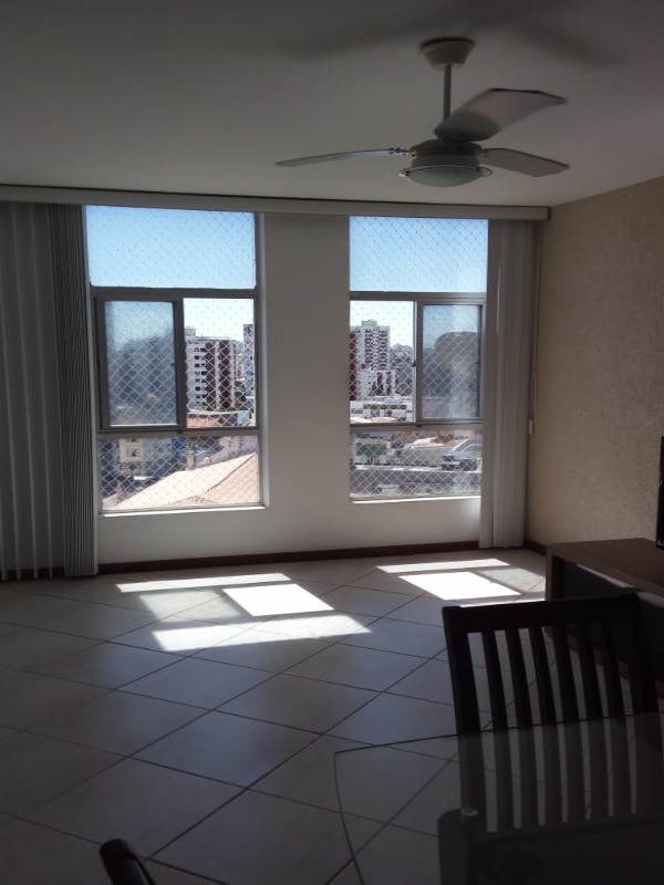 Apartamento à venda com 2 quartos, 75m² - Foto 1