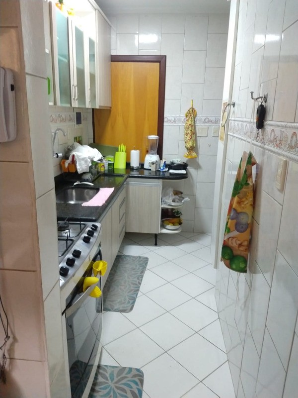 Apartamento à venda com 2 quartos, 70m² - Foto 12