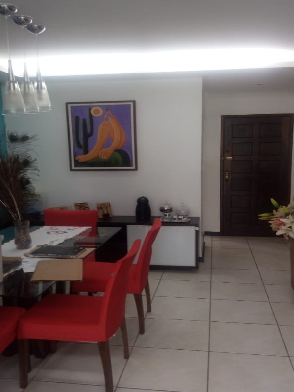 Apartamento à venda com 2 quartos, 87m² - Foto 3