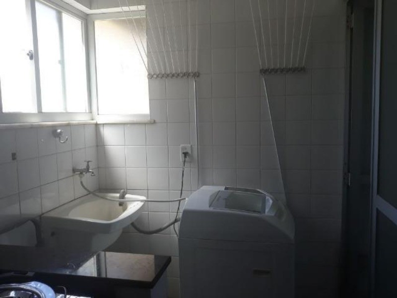 Apartamento à venda com 2 quartos, 80m² - Foto 11