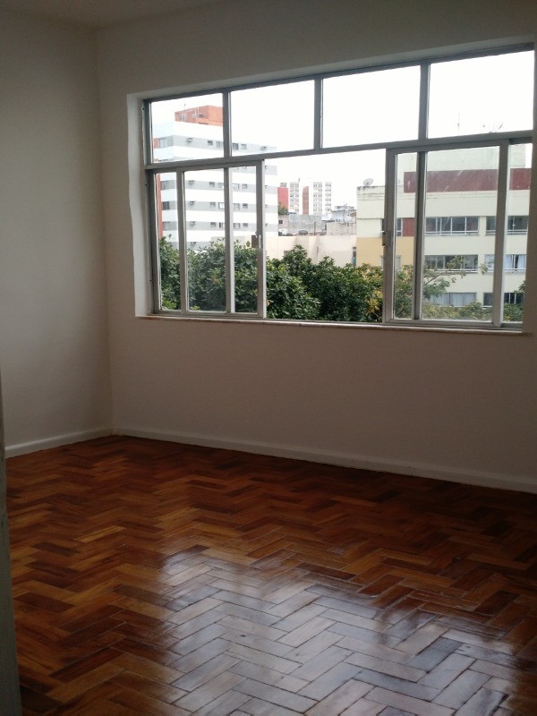 Apartamento à venda com 3 quartos, 100m² - Foto 1