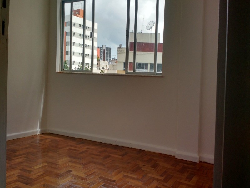 Apartamento à venda com 3 quartos, 100m² - Foto 3