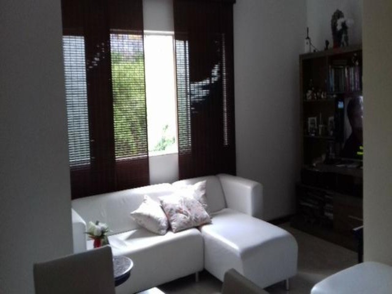 Apartamento à venda com 2 quartos, 65m² - Foto 2