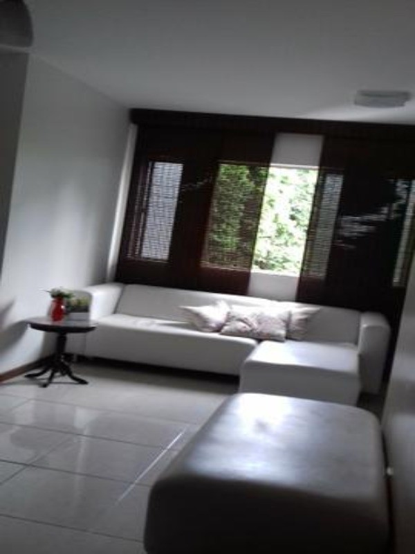 Apartamento à venda com 2 quartos, 65m² - Foto 1