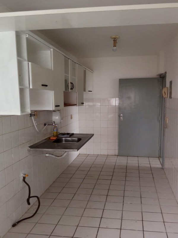 Apartamento à venda com 3 quartos, 70m² - Foto 8