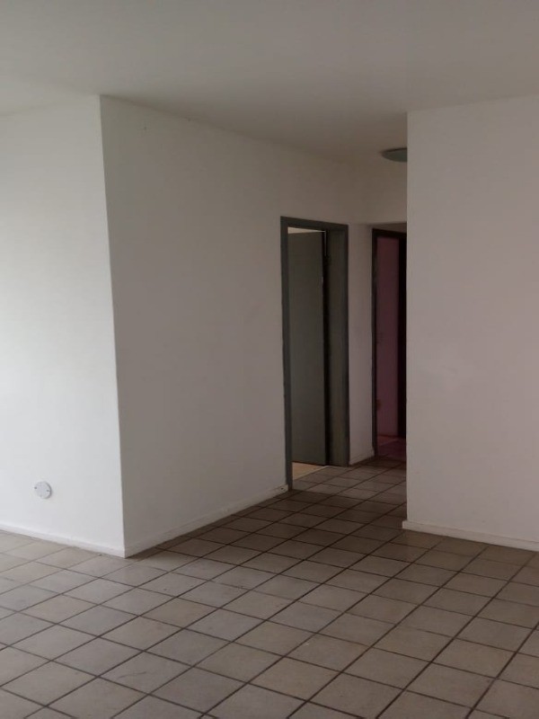 Apartamento à venda com 3 quartos, 70m² - Foto 3