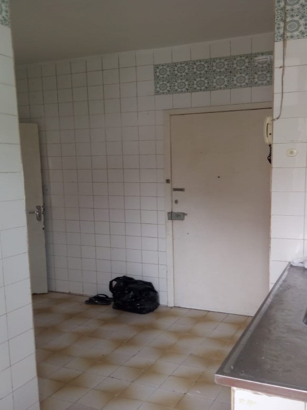 Apartamento à venda com 2 quartos, 70m² - Foto 9