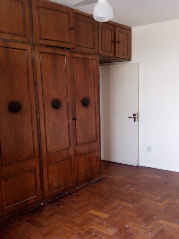 Apartamento à venda com 2 quartos, 70m² - Foto 4