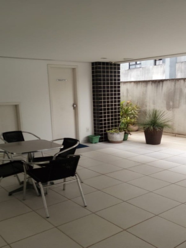 Apartamento à venda com 2 quartos, 60m² - Foto 10