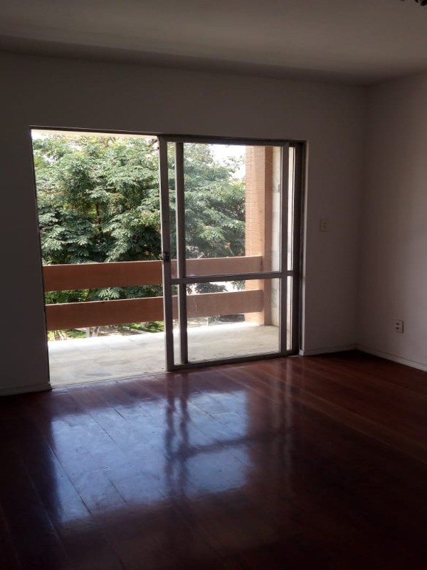 Apartamento à venda com 3 quartos, 100m² - Foto 3