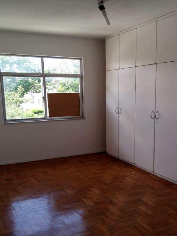 Apartamento à venda com 3 quartos, 100m² - Foto 7