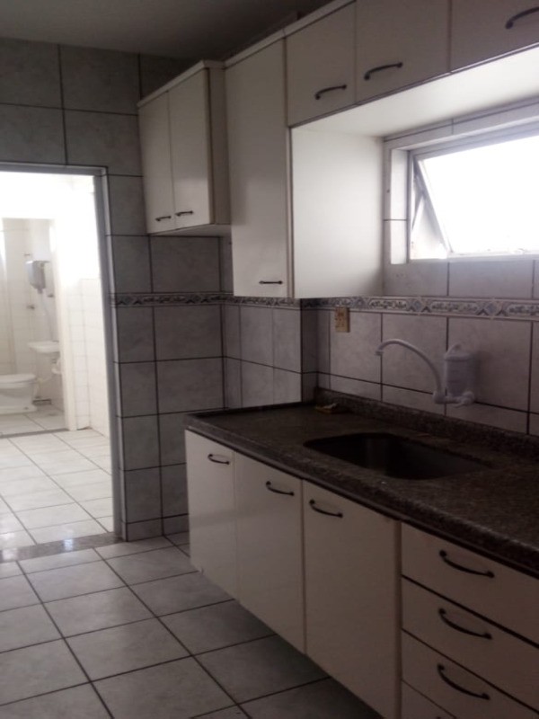 Apartamento à venda com 2 quartos, 75m² - Foto 9