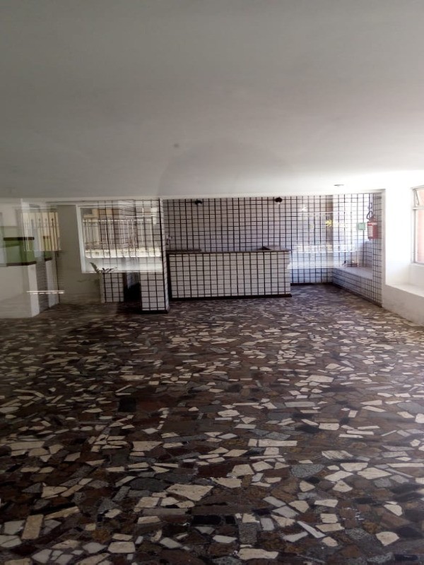 Apartamento à venda com 2 quartos, 75m² - Foto 12