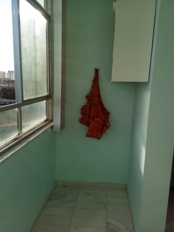 Apartamento à venda com 2 quartos, 70m² - Foto 5