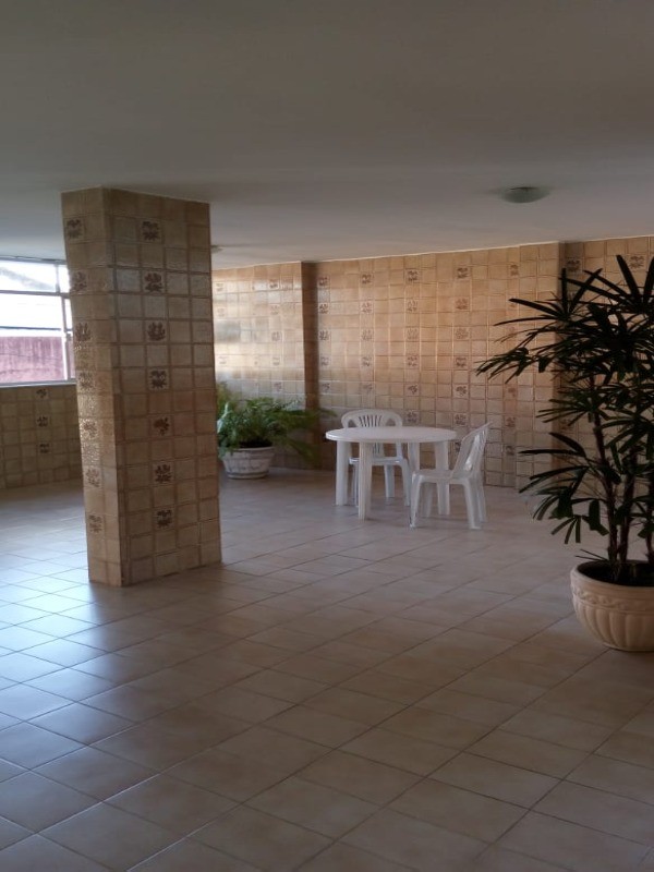 Apartamento à venda com 2 quartos, 70m² - Foto 18