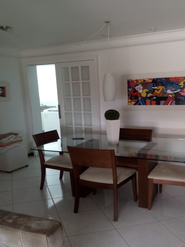 Apartamento à venda com 2 quartos, 72m² - Foto 1