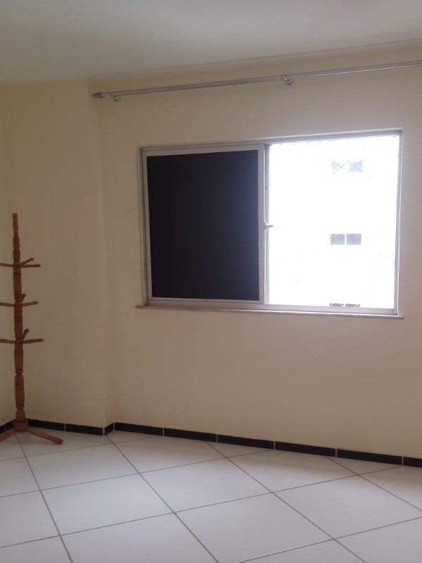 Apartamento à venda com 2 quartos, 70m² - Foto 3