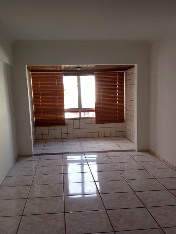 Apartamento à venda com 3 quartos, 80m² - Foto 3