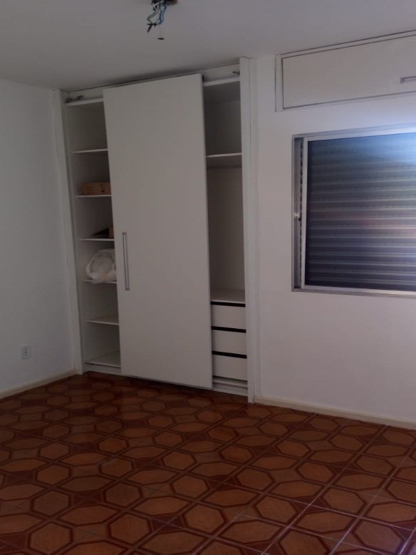 Apartamento à venda com 3 quartos, 75m² - Foto 1