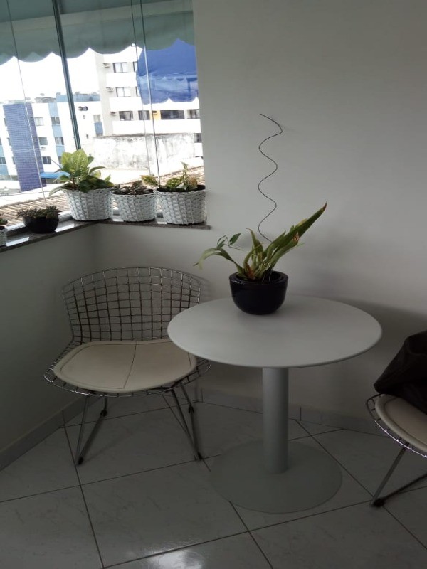 Apartamento à venda com 2 quartos, 72m² - Foto 2