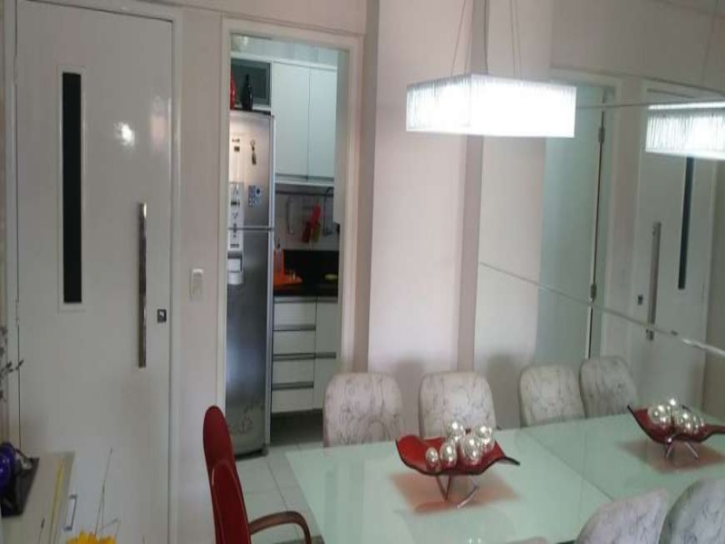 Apartamento à venda com 3 quartos, 80m² - Foto 2