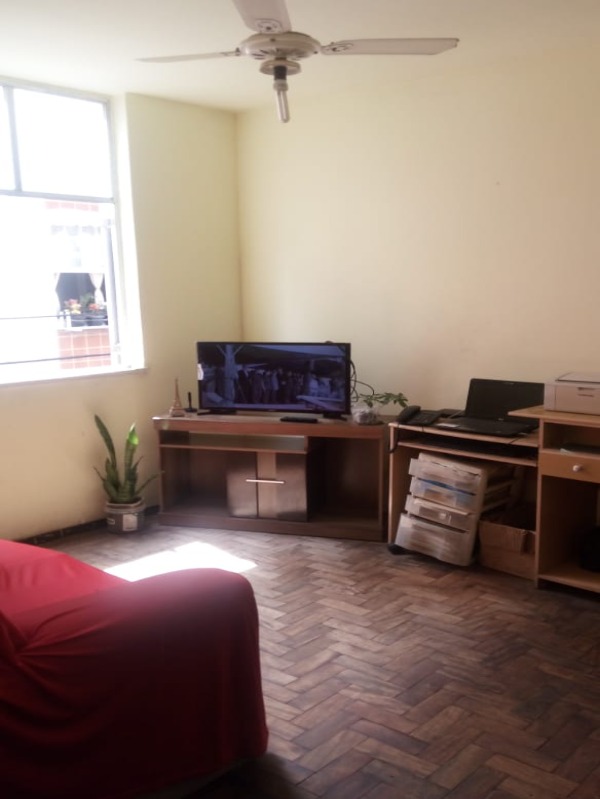 Apartamento à venda com 1 quarto, 40m² - Foto 1