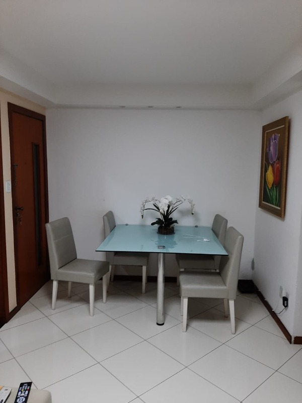 Apartamento à venda com 2 quartos, 65m² - Foto 11