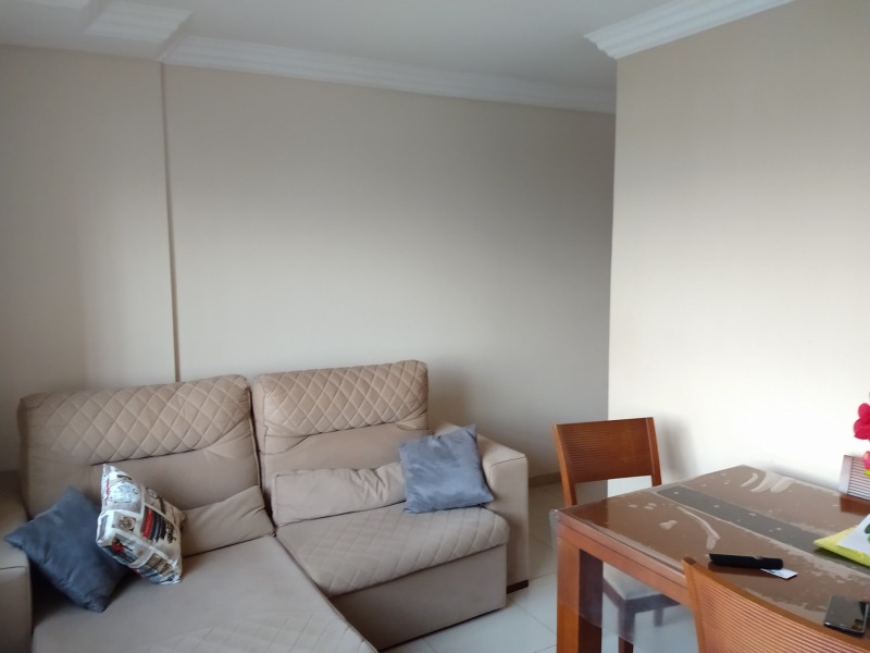 Apartamento à venda com 2 quartos, 75m² - Foto 4