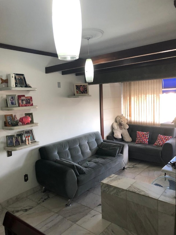 Apartamento à venda com 2 quartos, 70m² - Foto 3