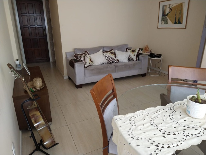 Apartamento à venda com 2 quartos, 70m² - Foto 4