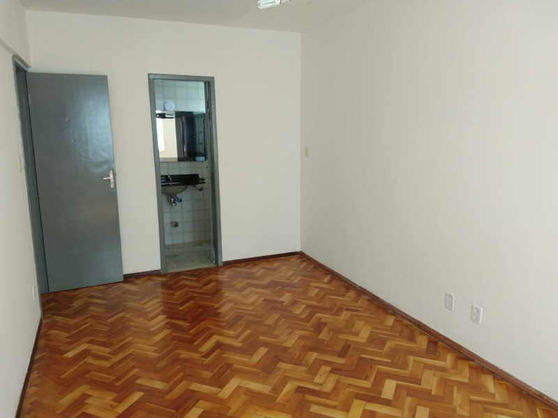 Apartamento à venda com 2 quartos, 80m² - Foto 7