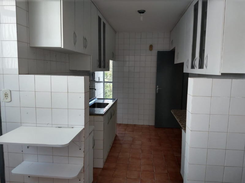 Apartamento à venda com 2 quartos, 80m² - Foto 11