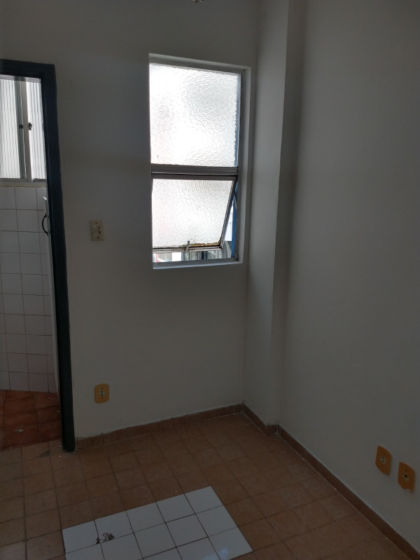 Apartamento à venda com 2 quartos, 80m² - Foto 13