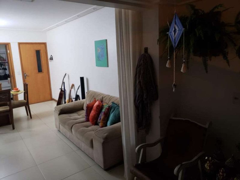 Apartamento à venda com 3 quartos, 80m² - Foto 4