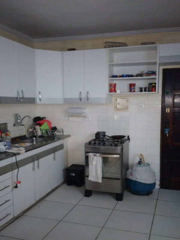 Apartamento à venda com 2 quartos, 80m² - Foto 7