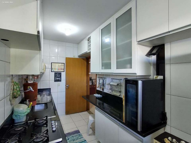 Apartamento à venda com 3 quartos, 80m² - Foto 11