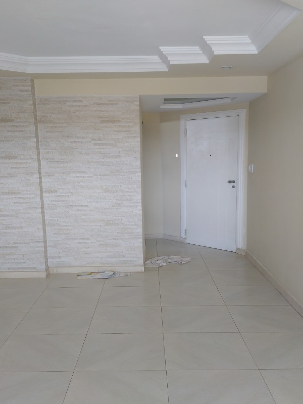 Apartamento à venda com 3 quartos, 70m² - Foto 2