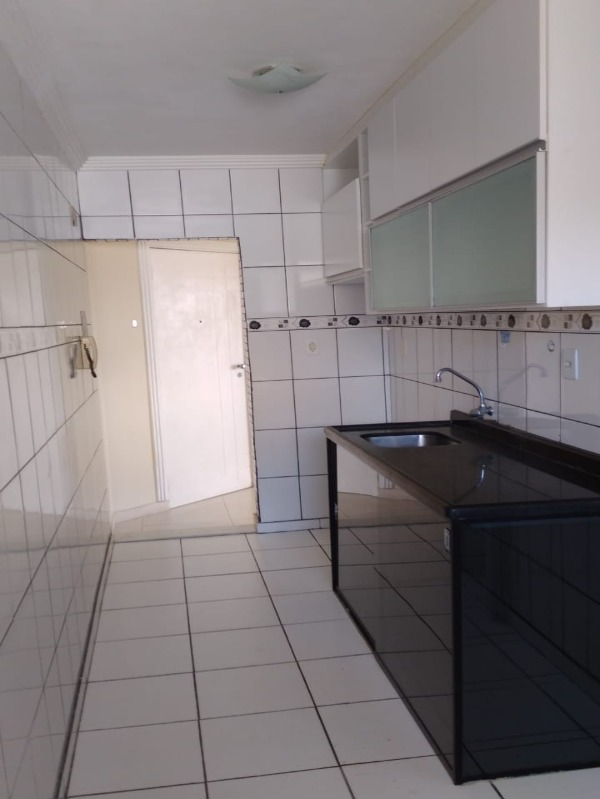 Apartamento à venda com 3 quartos, 70m² - Foto 13