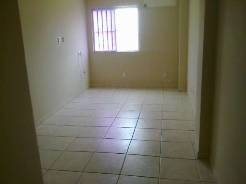 Apartamento à venda com 3 quartos, 65m² - Foto 2