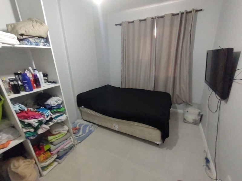 Apartamento à venda com 2 quartos, 70m² - Foto 4