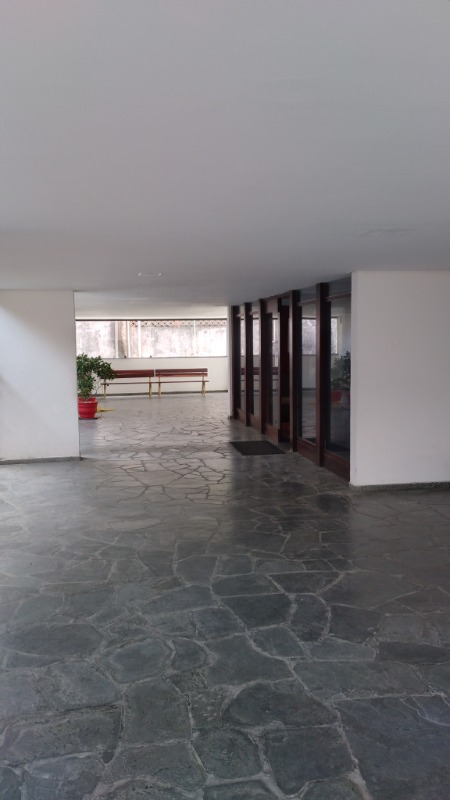 Apartamento à venda com 2 quartos, 70m² - Foto 22